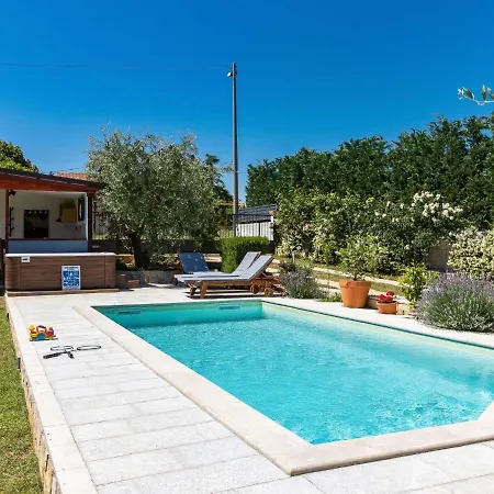 Feriehus Petar By Interhome Tar-Vabriga