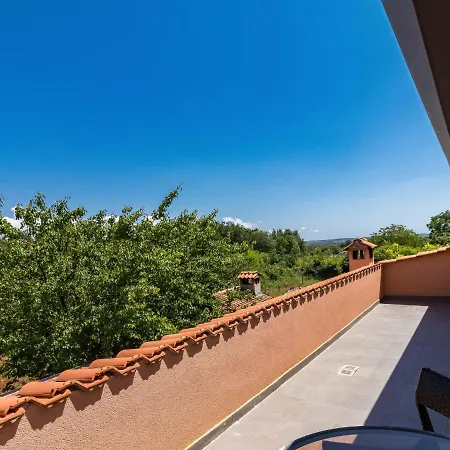 Petar By Interhome Holiday home Tar-Vabriga
